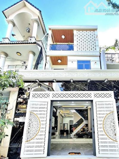 Căn nhà đẹp siêu rộng ngay Phạm Văn Hai, Tân Bình. Giá: 3 Tỷ 290 / 70m2. SHR, hẻm thông