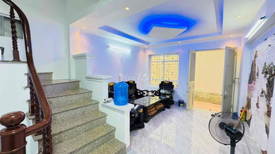 Cần bán nhà phố Khương Hạ – DT:30m²– Ngõ thông – Gần hồ điều h