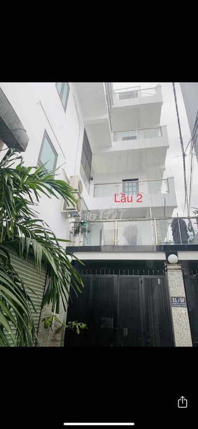 Phòng lầu 2 cho thuê ~ 41m2 có ban công, lối đi riêng
