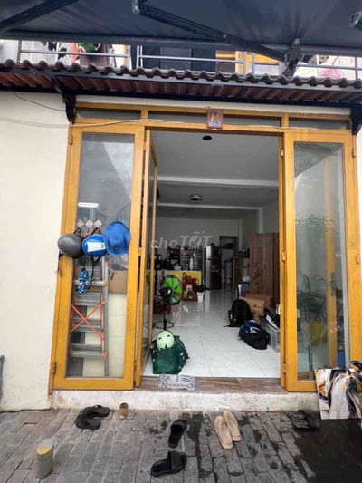 Nhà chính chủ hẻm nhựa lớn ngay chợ Bà hôm Tân tạo bình Tân Diện tích:
