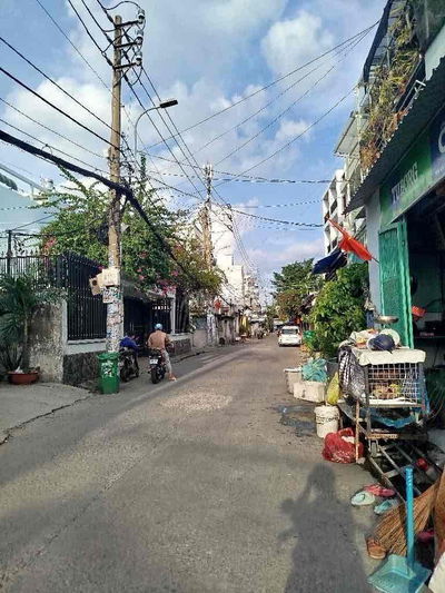 BÁN NHÀ MÃ LÒ BÌNH TÂN 4.2x12m HXH 6M 2TẦNG SHR
