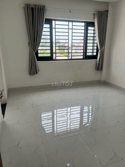 Phòng trọ 32m2 tách bếp cửa sổ lớn, ban công, Tân Kiểng Quận 7