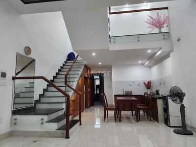 CHO THUÊ NHÀ 3 TẦNG MẶT TIỀN ĐOÀN KHUÊ, NAM VIỆT Á – 5 PHÒNG NGỦ FULL