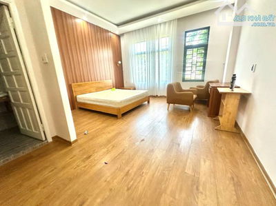 NHÀ MẶT TIỀN  KDOANH 100M2 ĐƯỜNG 7M5 GẦN VINCOM TT DU LỊCH BIỂN CHỈ 11 TỶ