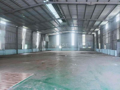 Kho xưởng khung kèo zamil cao 9m, đẹp hiếm có 1300m giá chỉ 50tr. HOT!