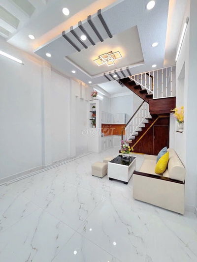 NHÀ MỚI LUNG LINH 3 TẦNG ngay Tân Hòa Đông, Giá chỉ 3.X tỷ, vào ở ngay