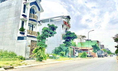 GIẢM GIÁ BÁN 130M2 THỔ CƯ XÂY 4 TẦNG KHU DÂN TRÍ CAO GIÁ RẺ