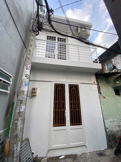 🏠 Nhà 1 trệt 1 lầu – Gò Vấp 📍 Cách Emart chỉ 3 phút đi bộ