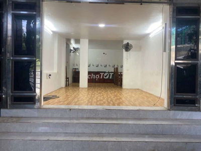 NHÀ RIÊNG Ở TP GIAO LƯU, OTO ĐẬU MIỄN PHÍ NGÀY ĐÊM NGAY CẠNH NHÀ