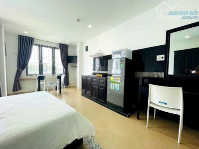 Chính chủ cần bán toà căn hộ 5 tầng Trần Văn Dư, 13 phòng căn hộ.