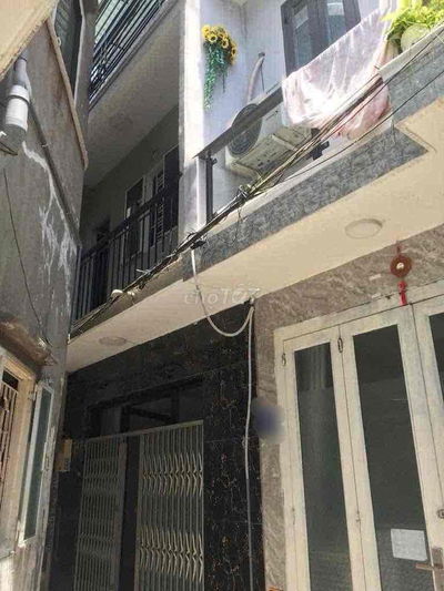Cho thuê nhà 3PN - có sân thượng - Nguyễn Thượng Hiền gần ĐH Văn Lang