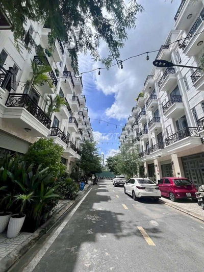 CHDV - 7 phòng - Thang Máy - Thạnh Lộc 44 - 20tr/tháng - 5 tầng