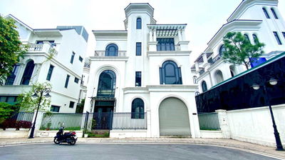 Bán gấp căn Biệt thự đơn lập góc tại Vinhomes Ocean Park 1. Giá chỉ 32 tỷ bao phí