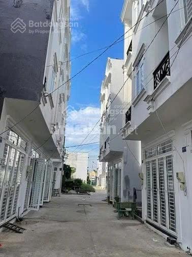 CHO THUÊ NHÀ LIỀN KỀ NGUYÊN CĂN  NHÀ 2 TẦNG, MỚI 100%  Vị trí siêu đẹp LH 0961 563 ***