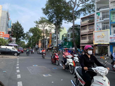 Nhà tâm huyết LPH q10  kẹt tiền cần bán