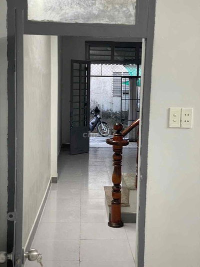 Nhà 2 tầng kế chợ đầu mối, hẻm xe tải rộng, giá tốt chỉ 4.1 tỷ