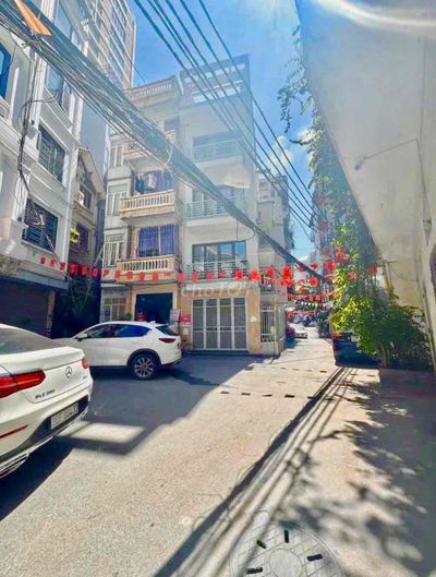 Tân Mai - Trước Nhà Để 10 Oto, 35m Giá 6.5 Tỷ, Cách Phố Chỉ 20m
