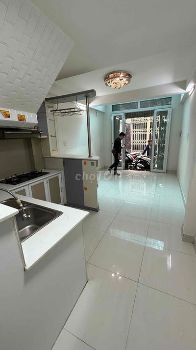 Chính chủ gởi nhà 345 Trần Hưng Đạo Quận 1