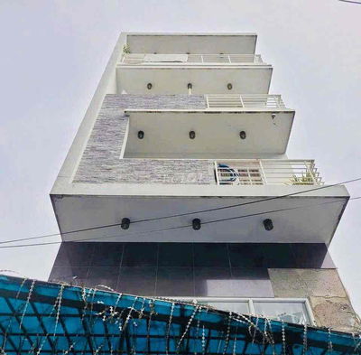 Nhà Phú Nhuận Xe Hơi Đỗ cửa : 60m2 -5 tầng - 10,5 Tỷ TL