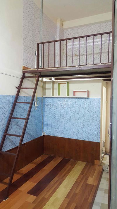 Phòng trọ khu vực trung tâm .bên hông cv Lưu Hữu Phước