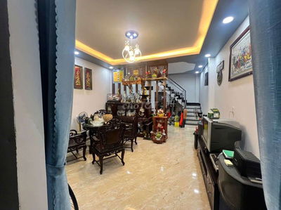 Bán nhà 1 trệt 1 lầu dt 44m2 ngay tthc di an