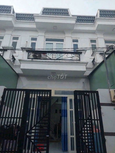 Cho thuê nhà tx 52 gần chợ đường giá 5tr5 3p ngủ