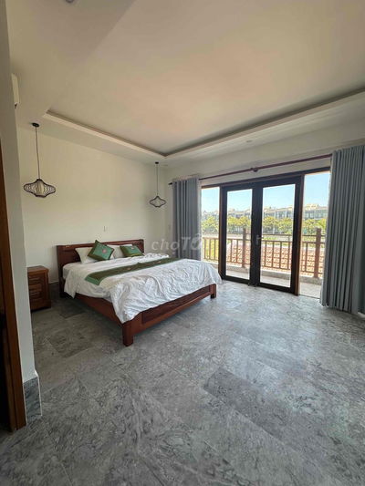 CẦN BÁN NHANH VILLA 10 PHÒNG - CÓ HỒ BƠI - ĐƯỜNG ĐÊ PAM - TP HỘI AN