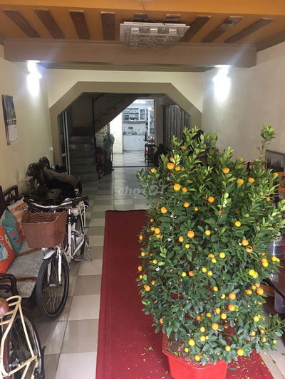 Cho thuê mặt bằng làm cửa hàng kinh doanh, VP công ty, mặt phố Lê Duẩn