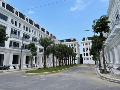 Gia đình tôi cần bán Nhanh căn L8-05 Giá Rẻ nhất Louis