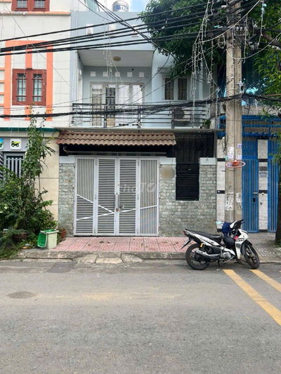 NHÀ 2 TẦNG, NGAY CÔNG VIÊN, ĐƯỜNG RỘNG 8M, ĐỐI DIỆN GIGAMALL