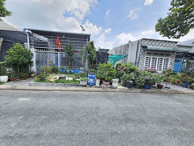 Đất đẹp 100m kdc Biconsi p. Tân Bình Dĩ An