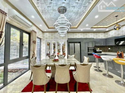 ĐẲNG CẤP KHÔNG NÓI GIÁ! TÔI ĐỨNG BÁN BIỆT THỰ ĐỘC TÔN VÀ DUY NHẤT CHO GIỚI TINH HOA