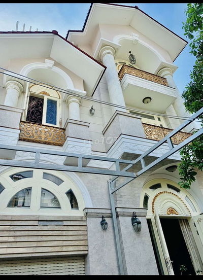 Cần bán biệt thự sân vườn Bình Thạnh