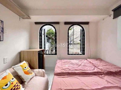 Căn Hộ Cửa Sổ Trời Full Nội Thất ngay Hồ Văn Huê_ Phú Nhuận