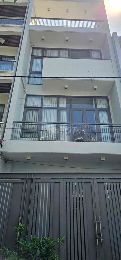 Nhà 80m 4 tầng lầu nhà kiên cố thích hợp kinh doanh cho thuê.
