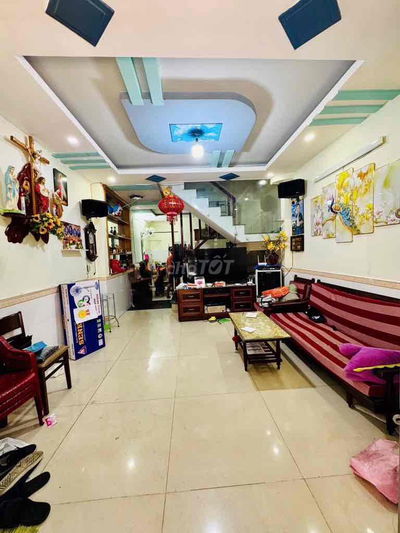 TRUNG TÂM GÒ VẤP - HẺM XE HƠI ĐỖ CỬA - 44m2- NHÀ SẠCH ĐẸP VÀO Ở NGAY.
