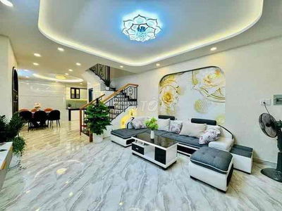 Nhà ĐẸP bán gấp 51m2, 5,6 tỷ, 3PN, Quang Trung, p.10, q. GV.