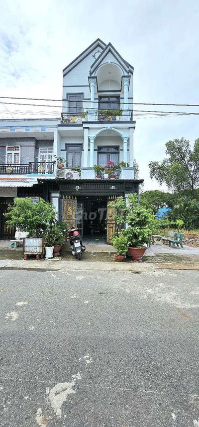 Chính chủ bán nhà 5x23m 3 tầng 5pn khu dân cư Tân Kim Long An