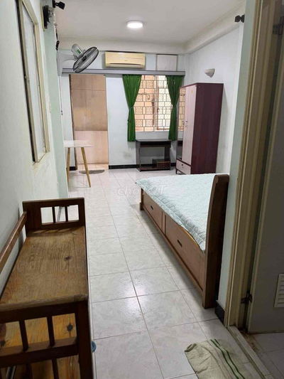 Nhà còn 1 phòng cho thuê ,giá rẻ , phòng đẹp : 24m2