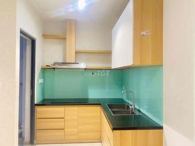 Cho thuê căn hộ 2PN Emerald view nội khu ở liền