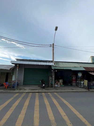 Cho thuê mặt bằng giá rẻ DT 5 x 30 giá 10 triệu/ tháng