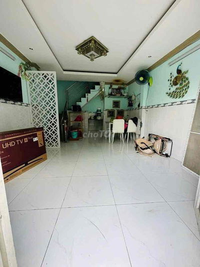 Nhà Full Nội Thất Ngay Chân Cầu Vượt Ngã 4 Ga 2Pn Giá 5,5 Triệu
