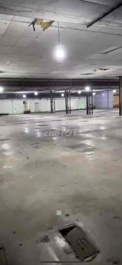Cho thuê kho 1700 m2 Tân Phú (có cắt nhỏ)