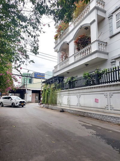Bán Biệt Thự 240m2 khu cánbộ gần công viên Nguyễn Văn Lượng Gò Vấp 21T