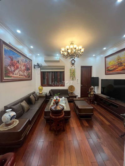 Bán nhà Ngọc Thụy, đường ô tô tránh, kinh doanh sầm uất, đẹp lung linh