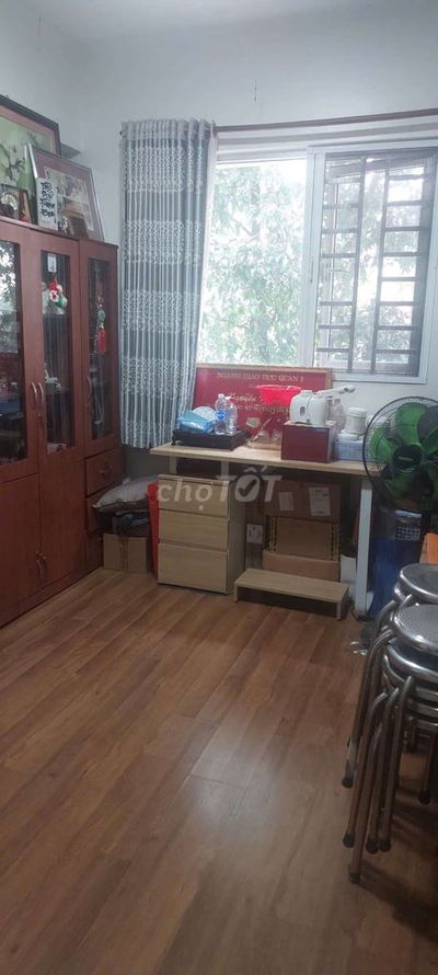 Cần bán căn góc ban công bao quah nhà căn đặc biệt DT:80m2 3pn full nt