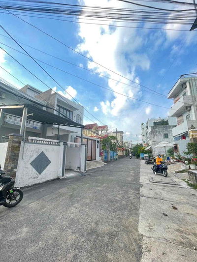BÁN ĐẤT VÀNG MẶT TIỀN ĐƯỜNG 10M NGAY TRUNG TÂM CHỢ THỦ ĐỨC