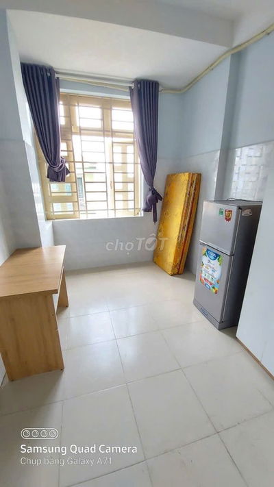 Phòng tiện nghi đẹp ban công thoáng - Đại Học Văn Hiến Âu Cơ, Tân Bình