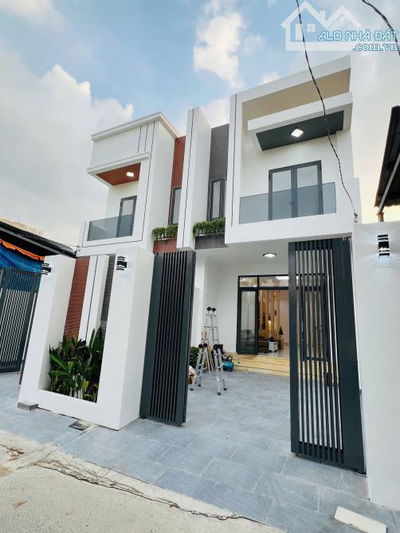 BÁN NHÀ SỔ RIÊNG FULL THỔ CƯ TẠI HẺM 1, NGUYỄN VĂN TIÊN, P.TÂN PHONG