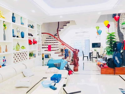 Bán Gấp! Nguyễn Văn Tuyết  , Lô góc, Gần phố, nhà đẹp ở ngay, 45m2*5T